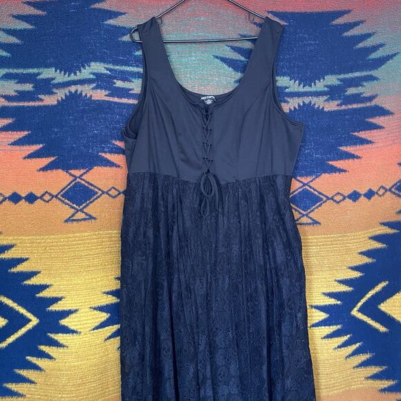 Hot Topic Plus Size Goth Black Lace Sleevless Maxi Dress. Size 3X. Pockets. - Picture 1 of 10